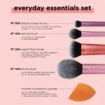 Real Techniques Everyday Essentials Makeup Brush Set with Bonus Miracle Complexion Sponge - Image 3
